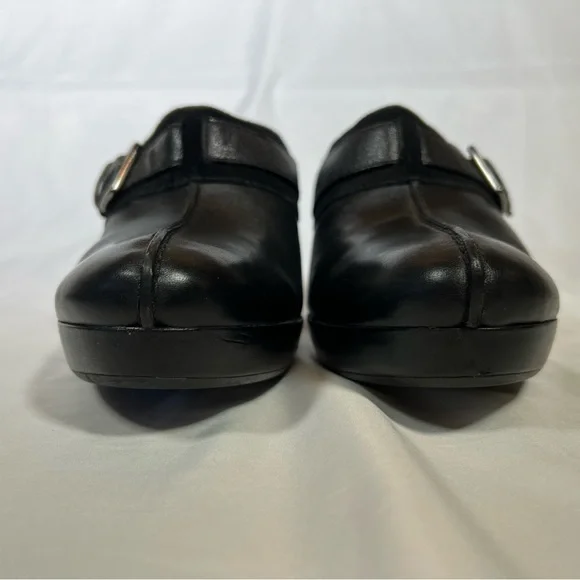 Cole Haan Women's Black Leather Heels Clogs Mules Shoes Silver Buckle Size 10 - Picture 4 of 12